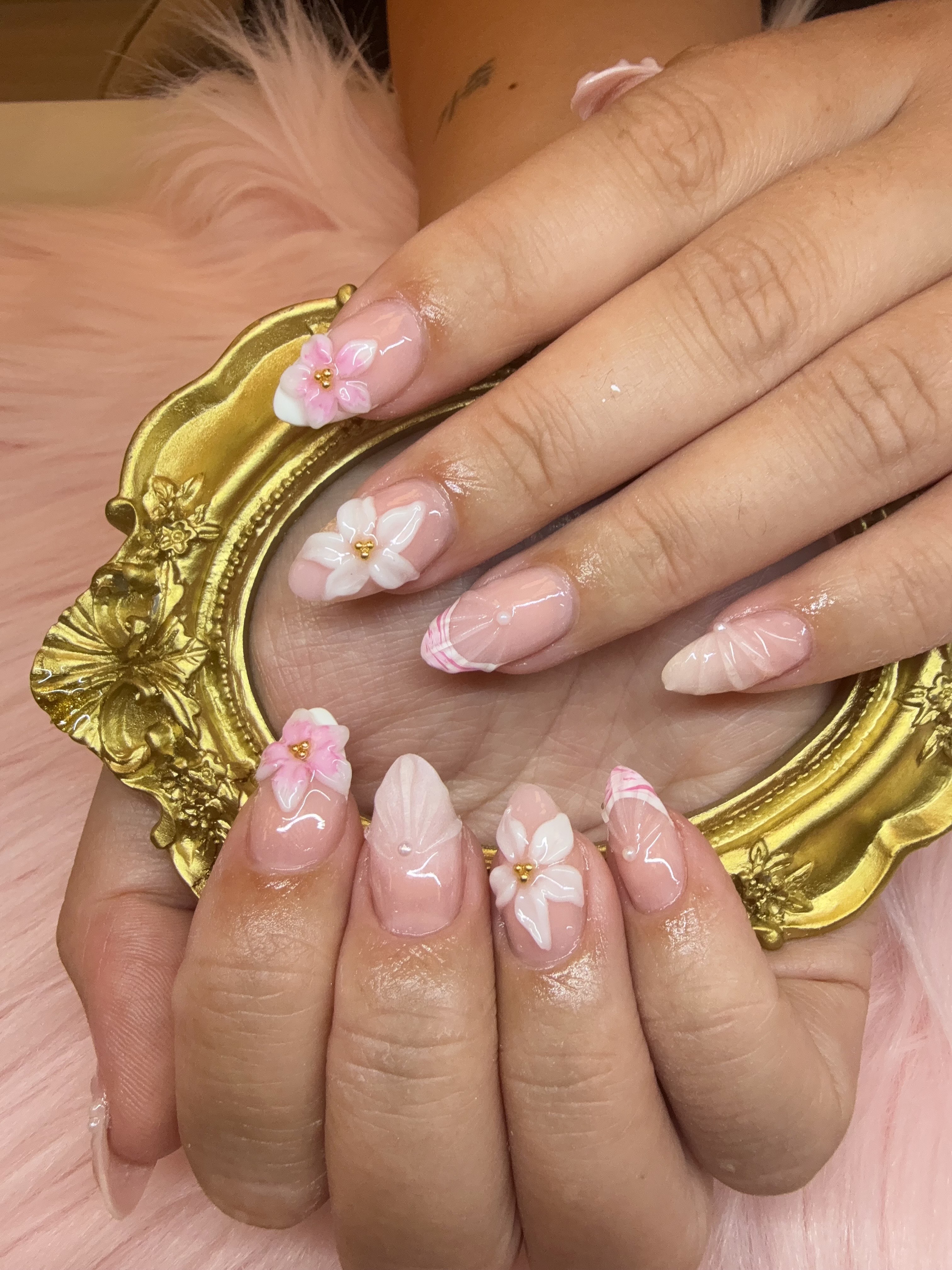 French manicure met kersen nail art bij Anna's Nail Bar in Vlissingen