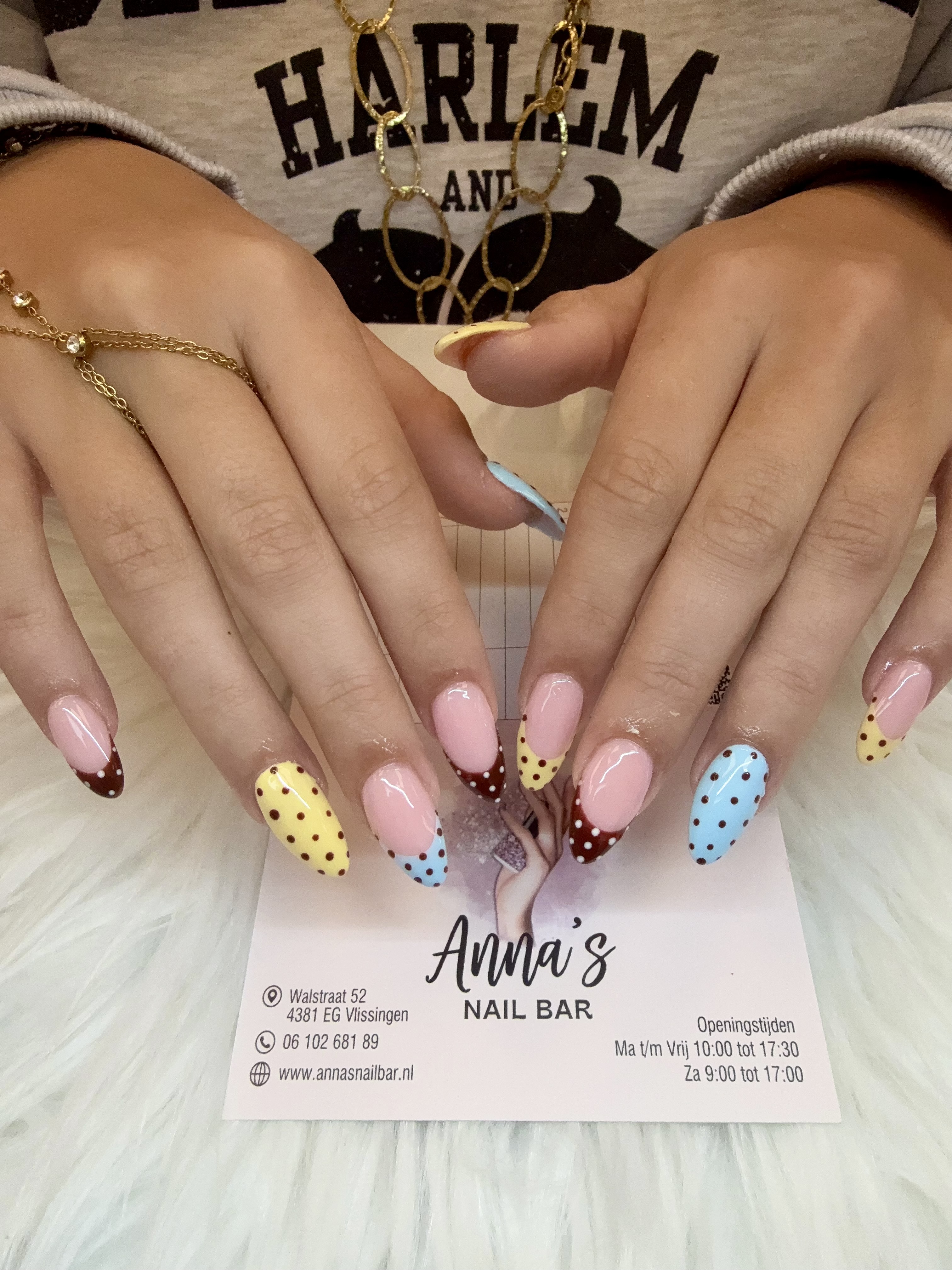 Lange stijlvolle acrylnagels van Anna's Nail Bar in Vlissingen